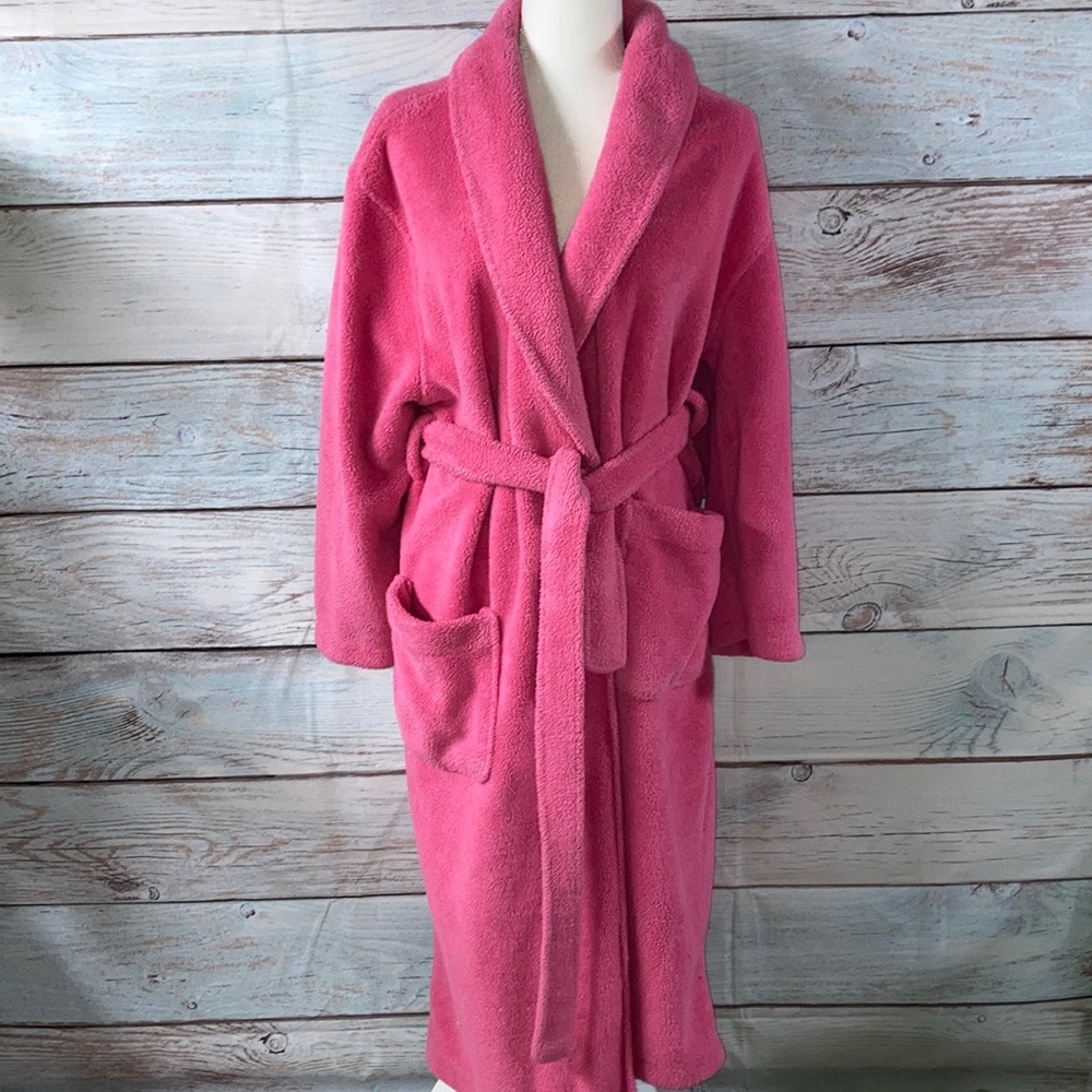 Medium PINK by Victoria’s Secret fleece wrap robe. Very good condition.